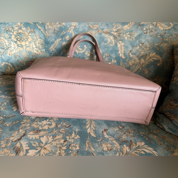 Vintage Burberry tote bag. Used . Size medium - Picture 5 of 13